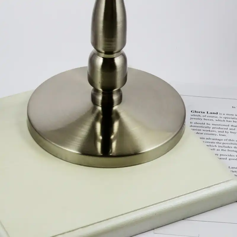 آینه آرایشی مدل بزرگنمایی 10 کد G_Lnd_0854