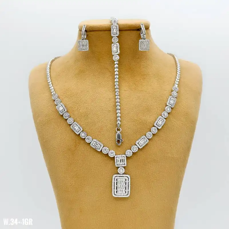 نیم ست نقره زنانه سیلور مدل امرالدکات 00200