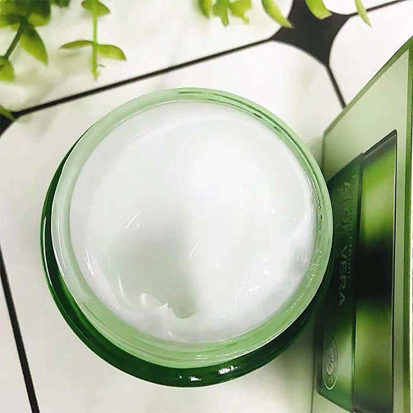 کرم مرطوب کننده بایو آکوا مدل Aloe Vera Essence حجم 50 میلی لیتر