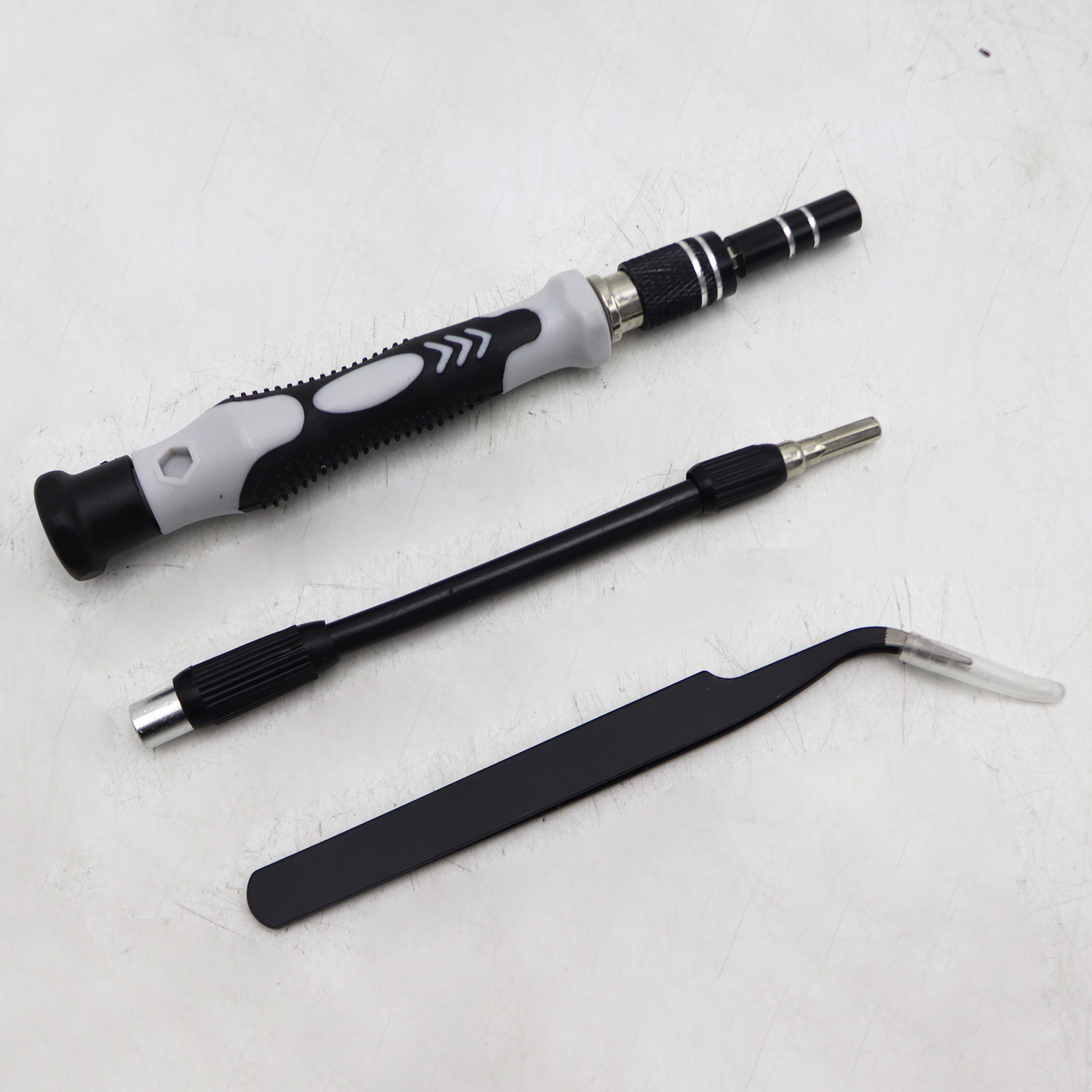 سری پیچ گوشتی سامکو مدل YP-0115 مجموعه 115 عددی