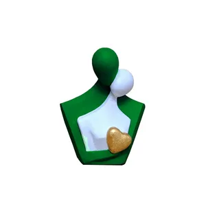 مجسمه مدل آغوش