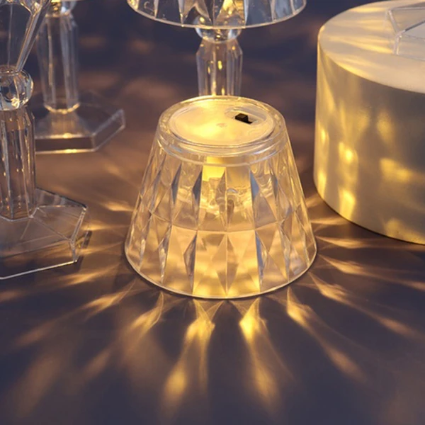 عکس شماره 17 : چراغ رومیزی مدل دیاموند diamond