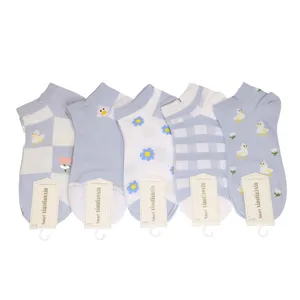 جوراب دخترانه کد 01066 بسته 5 عددی