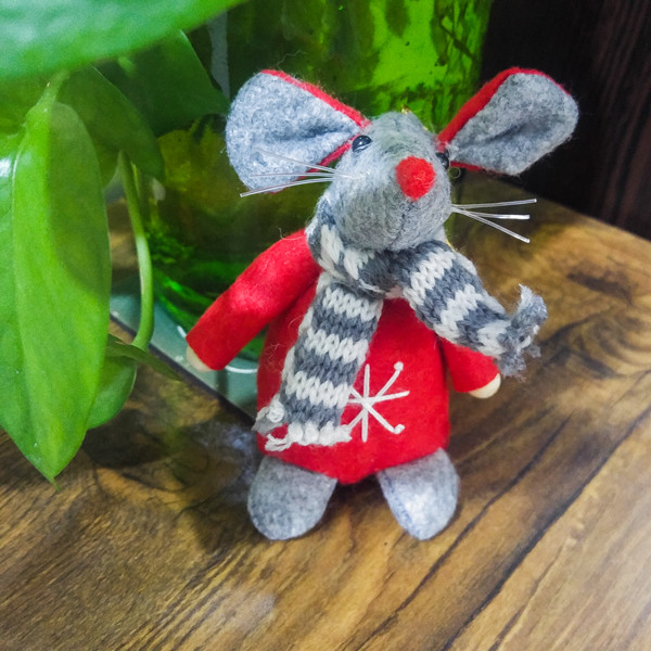 آویز عروسکی مدل موش سرمایی