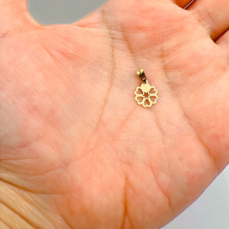 آویز گردنبند طلا 18 عیار زنانه گالری صادقی طرح قلب آویز گردنبند طلا 18 عیار زنانه گالری صادقی طرح قلب