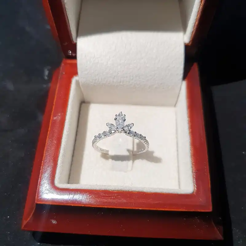 انگشتر نقره زنانه جی تی ای مدل تاج