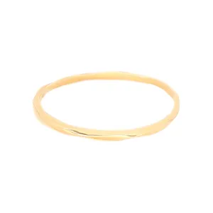 انگشتر طلا 18 عیار زنانه ماوی گالری مدل تسمه پیچ سایز 62