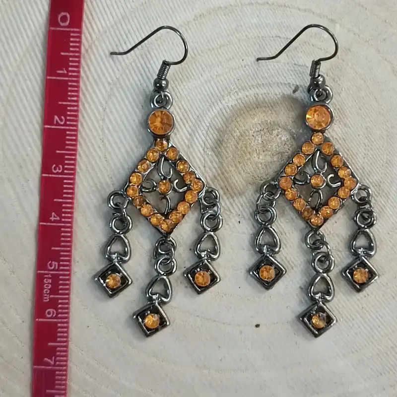 گوشواره زنانه مدل هندی نگین دار