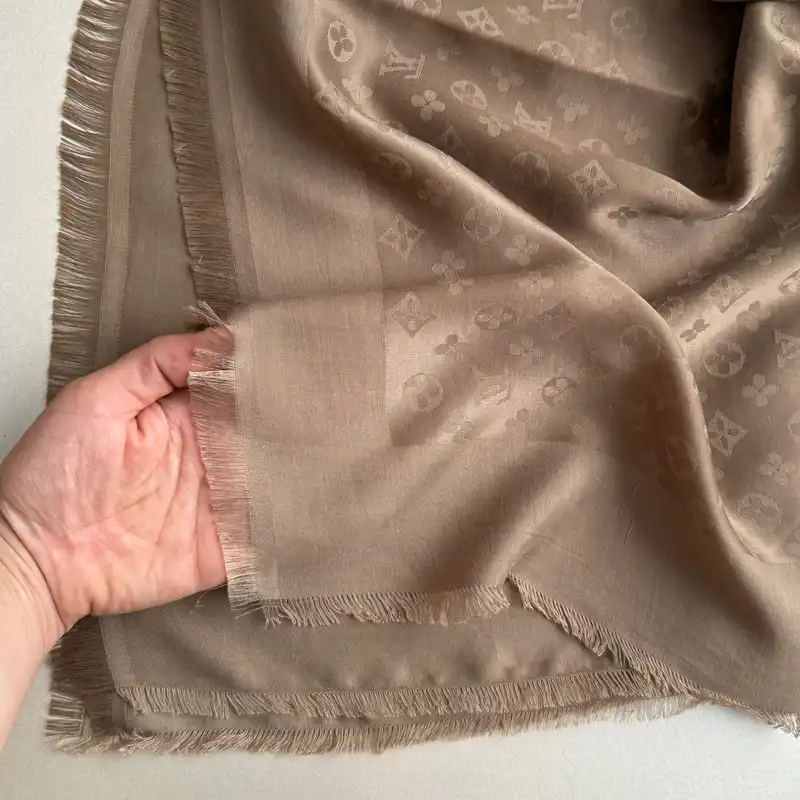 روسری زنانه مدل نخی ژاکارد ساده دور ریش چهار فصل کد 11