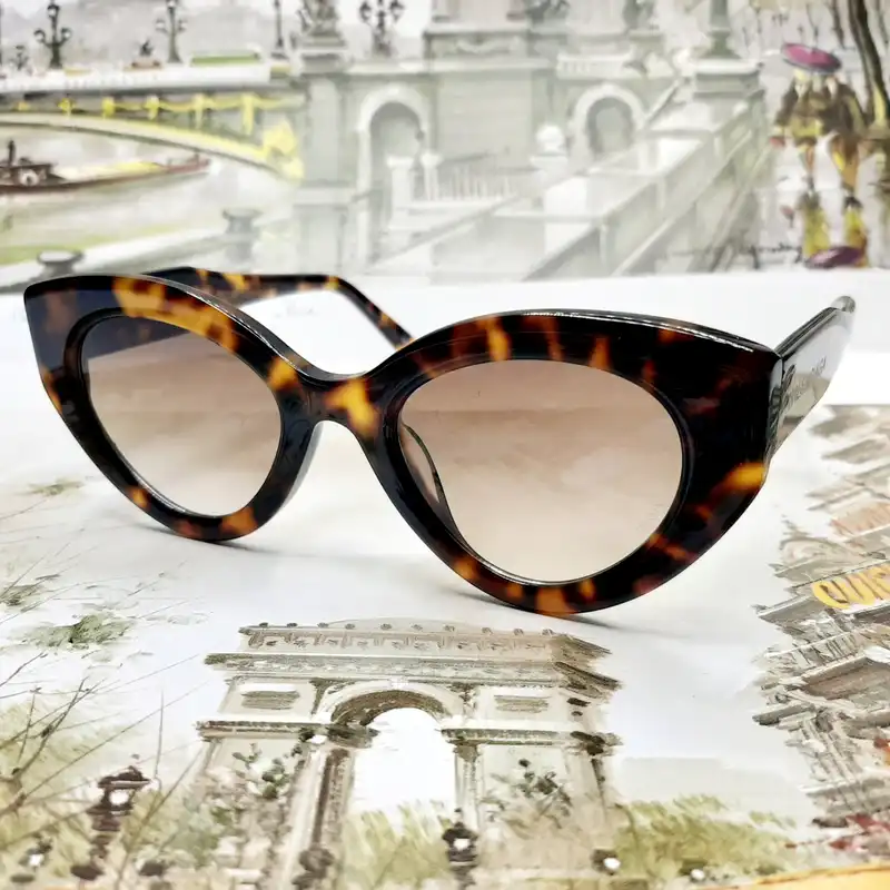 عینک آفتابی زنانه بالنسیاگا مدل BB0073S002