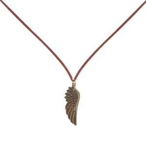 گردنبند دخترانه نمدیکا طرح بال فرشته
