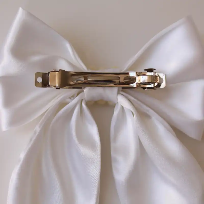 گیره مو زنانه مدل پاپیون کد 04