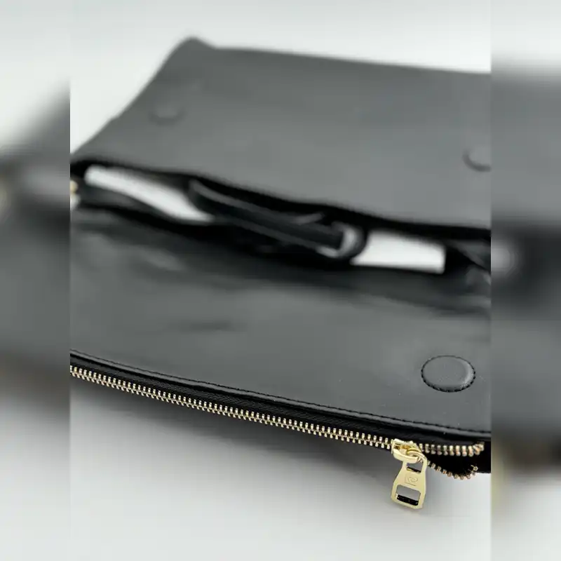 کیف دوشی زنانه پیر کاردین مدل kf 125