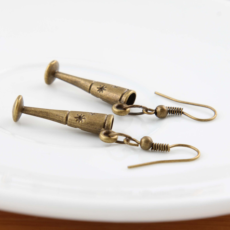 گوشواره دخترانه بازرگانی میلادی مدل جام گوشواره دخترانه بازرگانی میلادی مدل جام