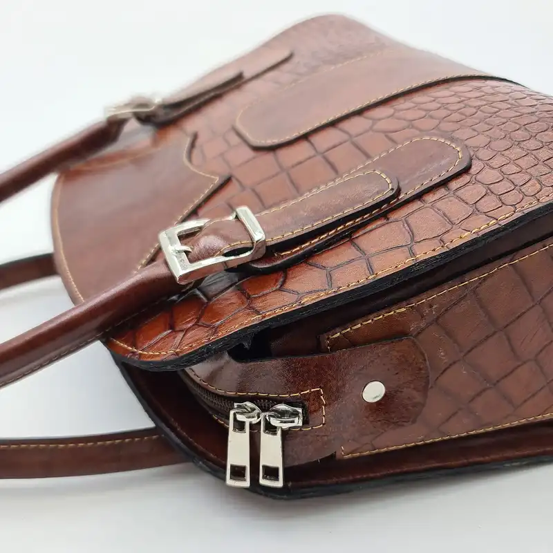 کیف دوشی زنانه مدل آریوس چرم طبیعی گاوی کد S_680