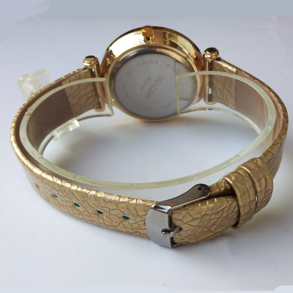 ساعت مچی عقربه ای دخترانه والار مدل بندچرمی دور شنی کد GOLD36