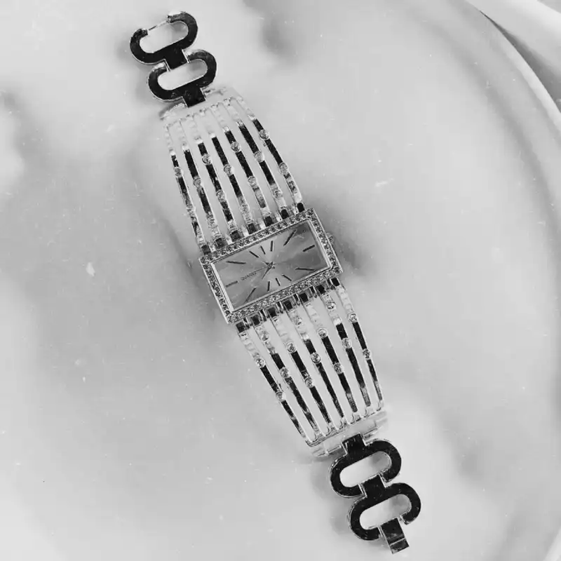 ساعت مچی عقربه ای زنانه مدل دستبندی کد 3