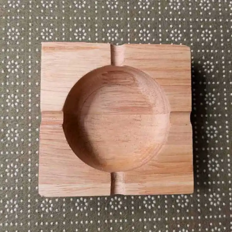 زیرسیگاری مدل چوبی As01