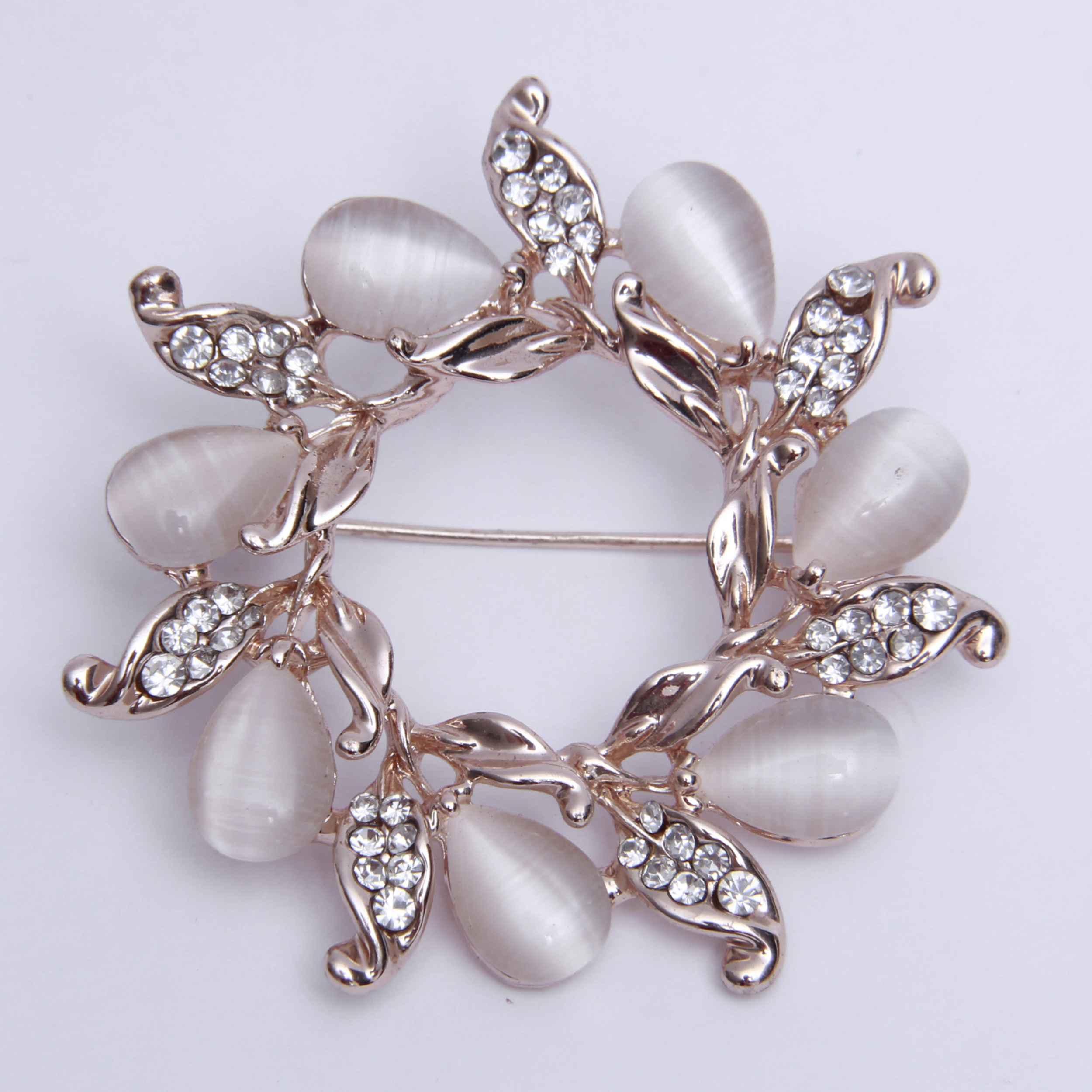 گل سينه زنانه مدل ٥٦٨٧٦