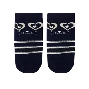 جوراب دخترانه فنسی طرح پیشی کد 130106