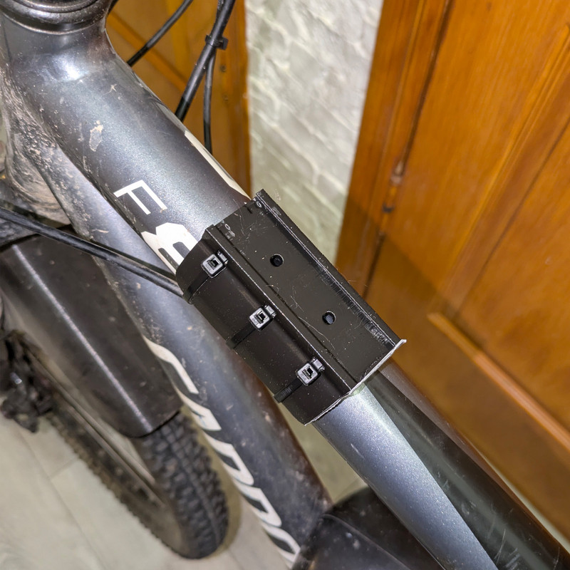 پایه نگهدارنده اسپیکر برای دوچرخه مدل JBL GO4