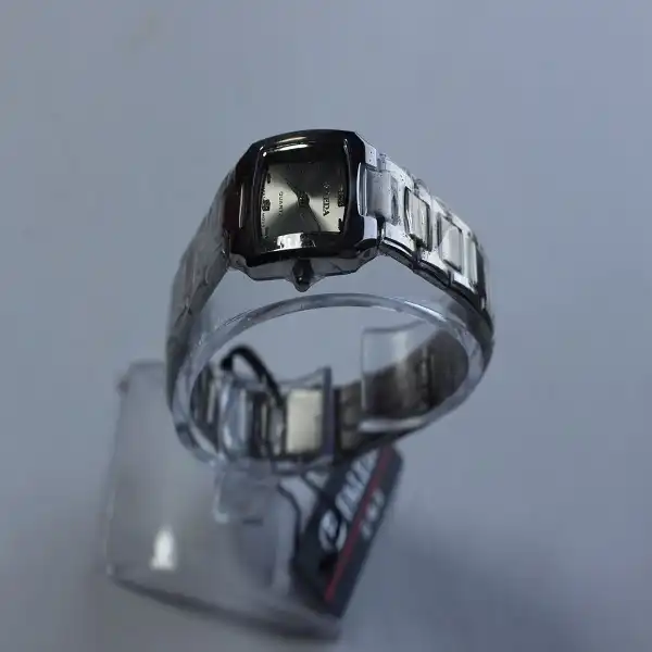 ساعت مچی عقربه ای زنانه فالدا مدل 7003L