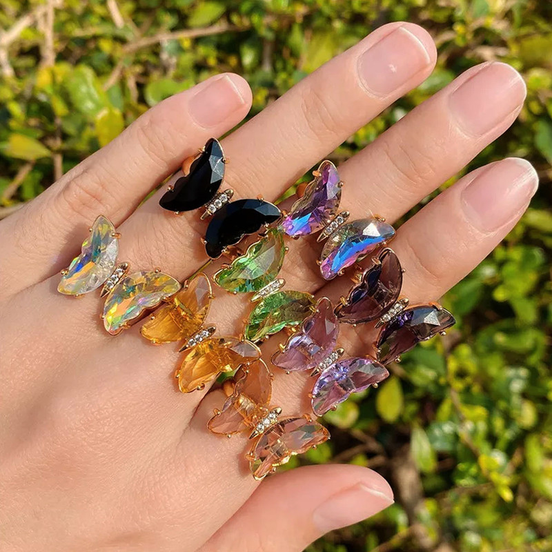 انگشتر زنانه مدل پروانه عاشق کریستالی کد 09 انگشتر زنانه مدل پروانه عاشق کریستالی کد 09