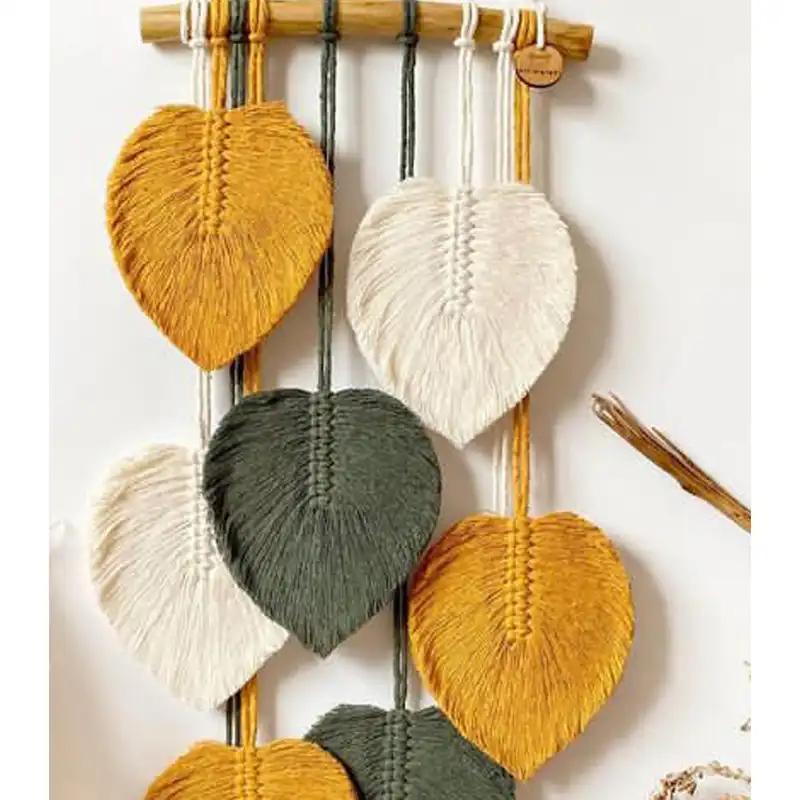 آویز بافتنی مدل مکرومه طرح برگ چند رنگ