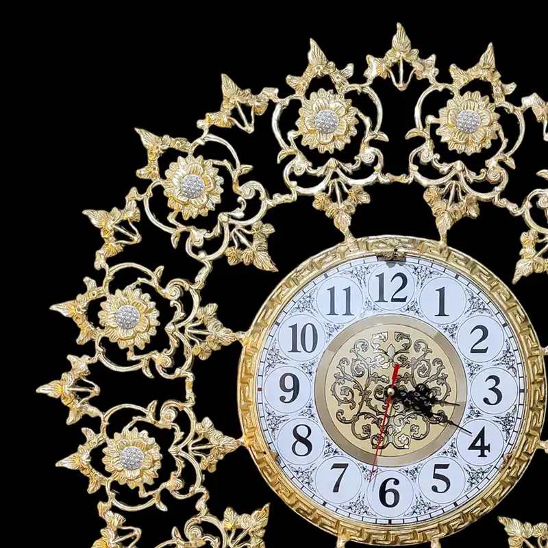 ساعت برنجی مدل ماه