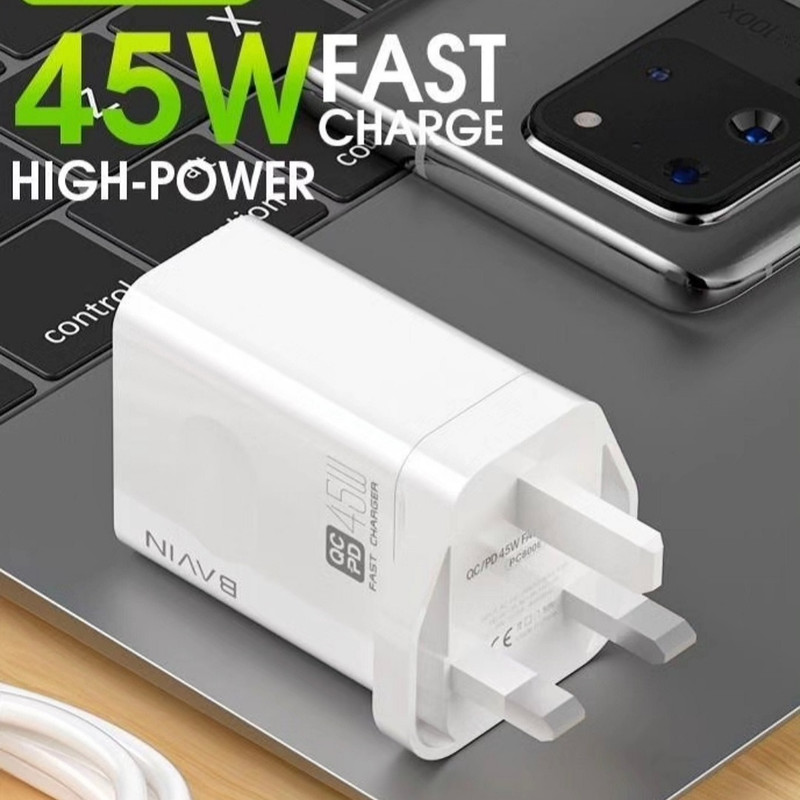 شارژر دیواری 45 وات باوین مدل PC800E به همراه کابل تبدیل USB-C