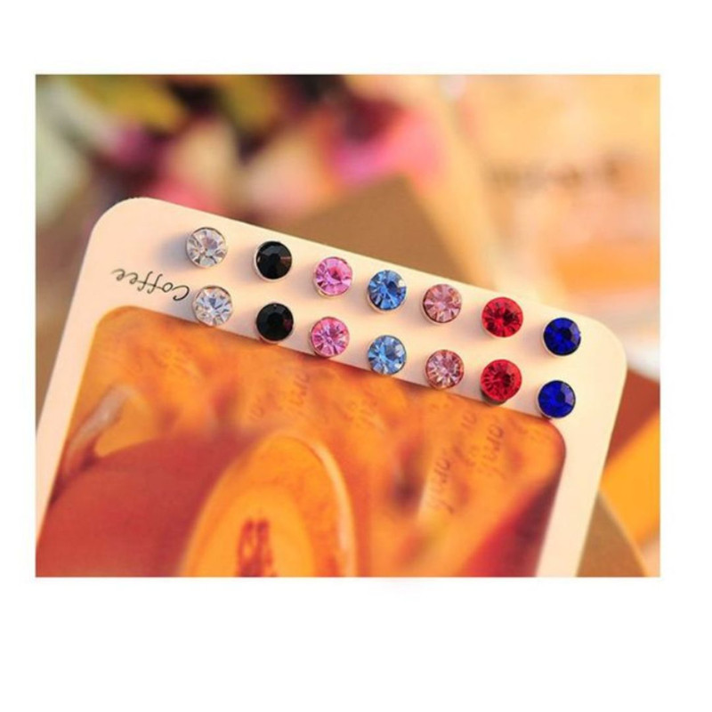 پیرسینگ گوش زنانه مدل نگین دار 8585