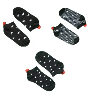 جوراب دخترانه مدل مچی طرح قلب مجموعه 3 عددی