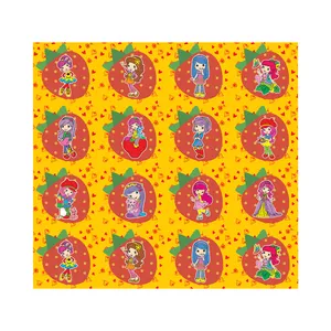 کاغذ کادو طرح دختر توت فرنگی کد ۱۴۰۰۲ بسته ۵ عددی 