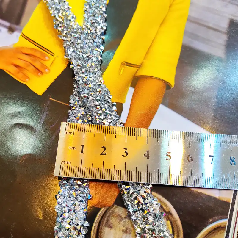 نوار یراق مدل نگین لواشکی A_S طول 2 متر