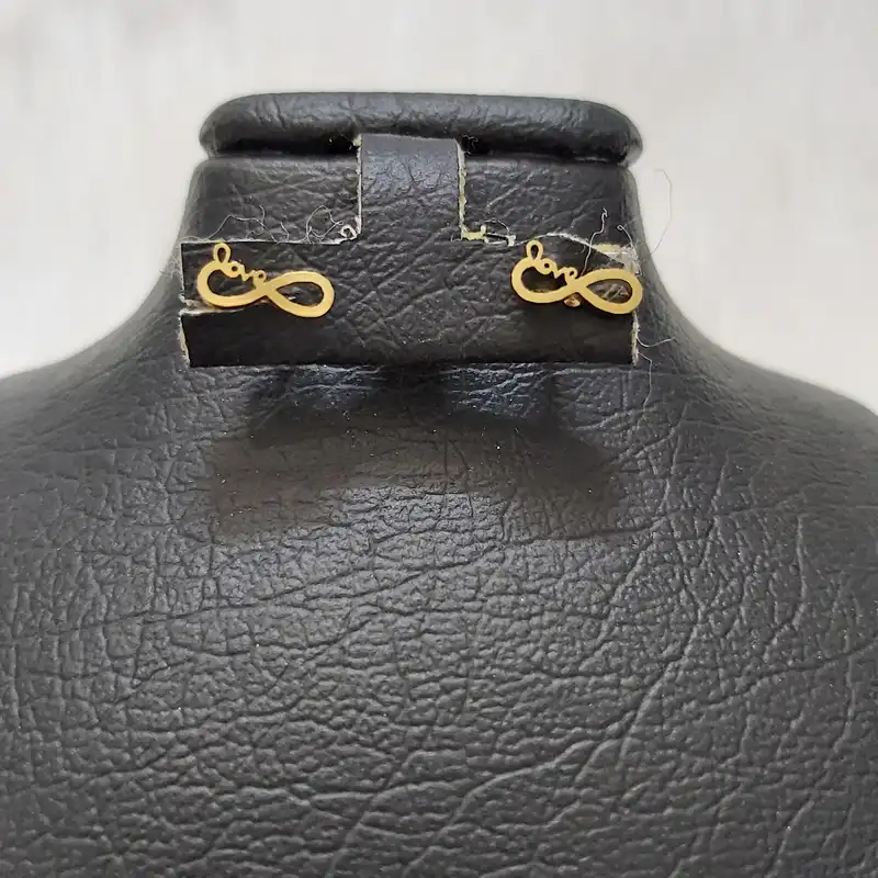 گوشواره زنانه مدل میخی طرح عشق بینهایت کد infin110