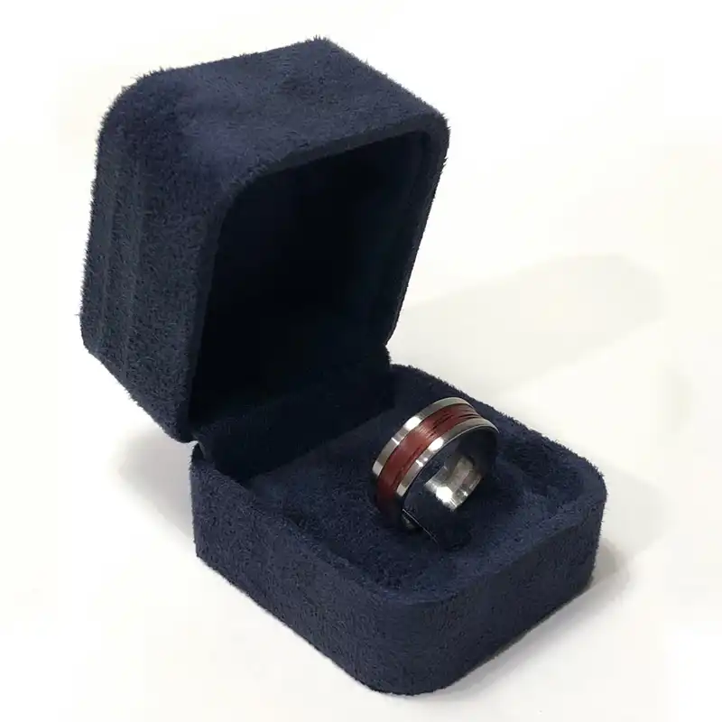 انگشتر سورئال دیزاین مدل رز وود