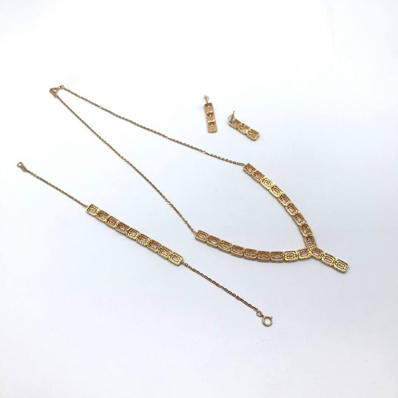 نیم ست طلا کم اجرت 18 عیار زنانه گالری تاج آبادی مدل نگین دار T-015