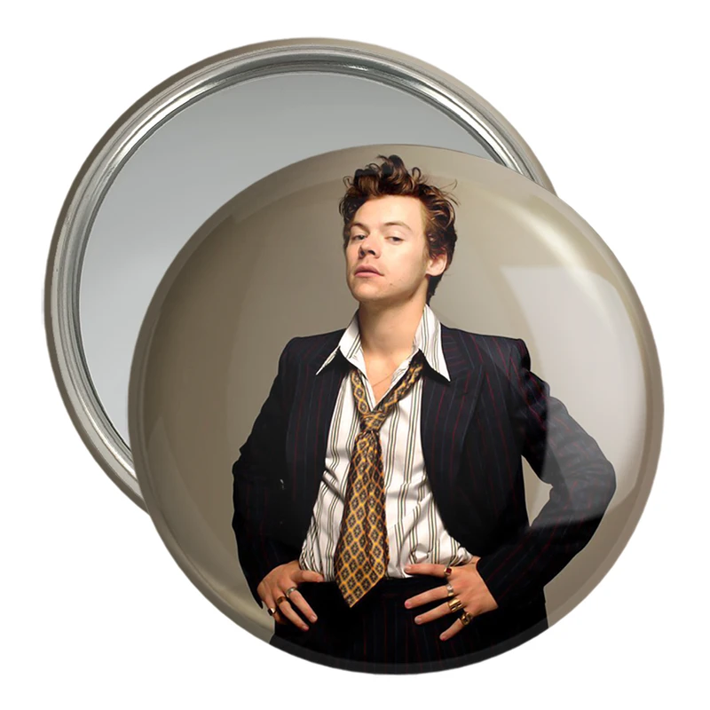 آینه جیبی خندالو مدل هری استایلز گروه موسیقی وان دایرکشن One Direction کد 18943