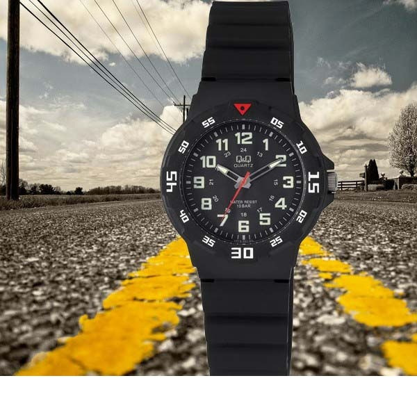 ساعت مچی عقربه ای بچگانه کیو اند کیو مدل VR19J001Y