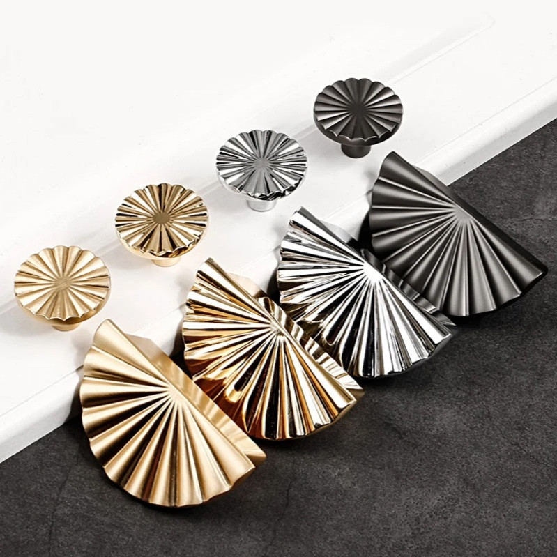 دستگیره کابینت مدل تک پیچ A4 بسته 3 عددی دستگیره کابینت مدل تک پیچ A4 بسته 3 عددی