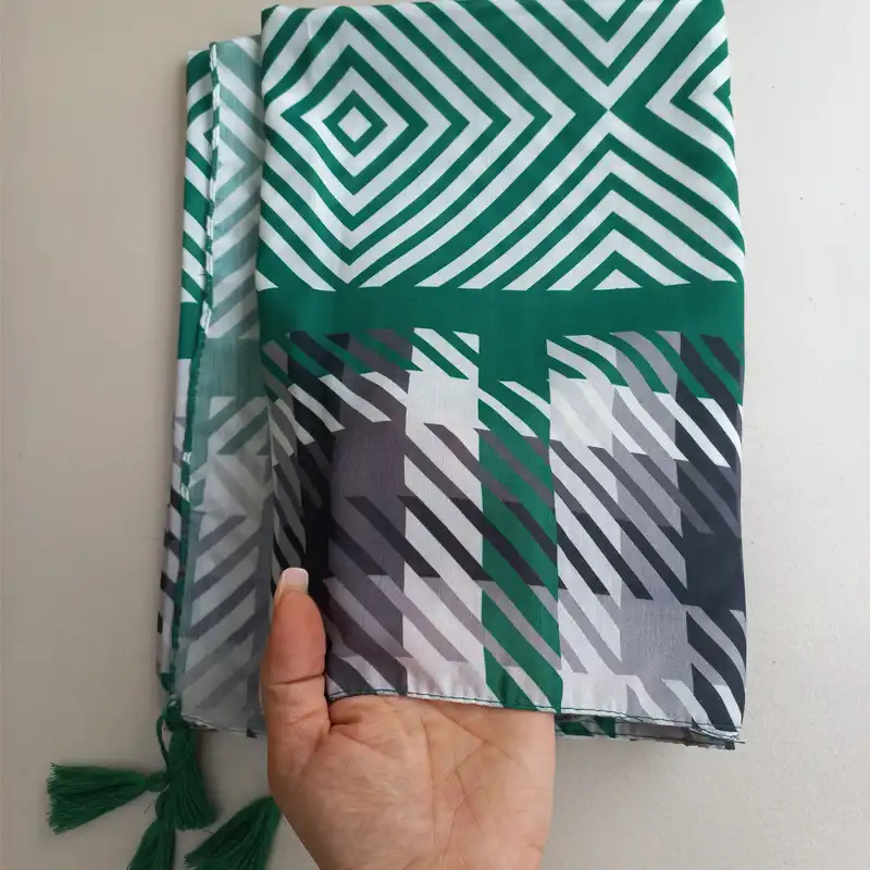 شال زنانه مدل نخی تابستانی لوزی دار حاشیه چهارخانه کد 554