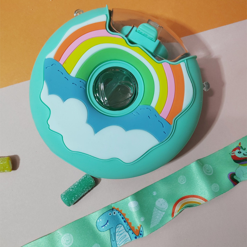 قمقمه کودک مدل نی دار طرح دونات گنجایش 330 میلی لیتر