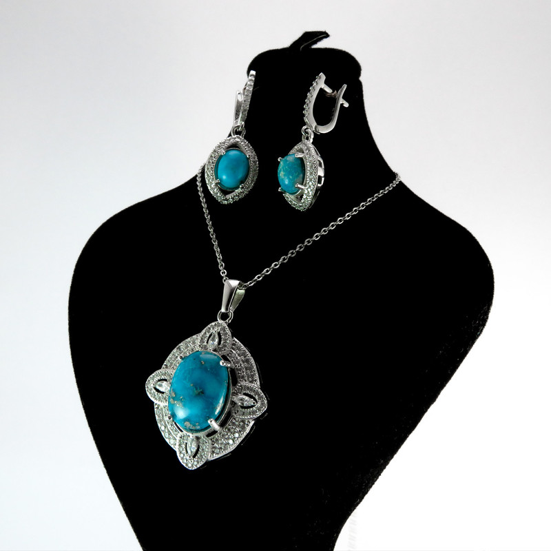 نیم ست نقره زنانه کد AV093-1 نیم ست نقره زنانه کد AV093-1