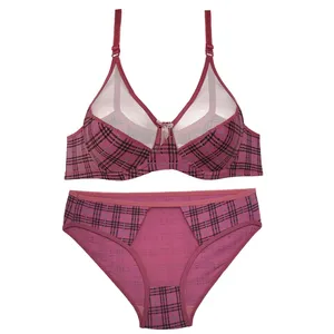 ست شورت و سوتین زنانه شارمین مدل نخی لاکرا