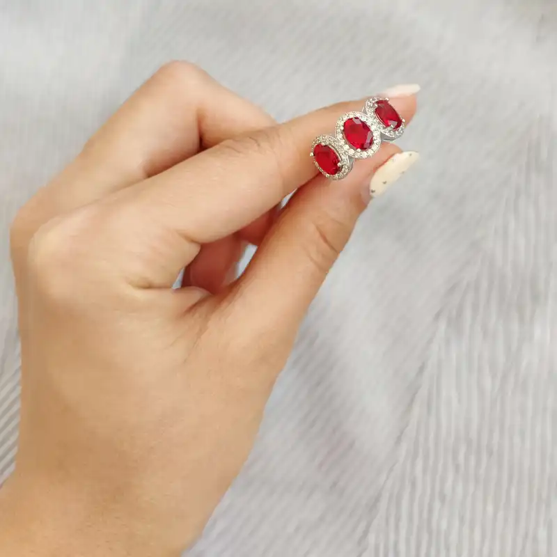 انگشتر نقره زنانه مدل نگین دار یاقوت کد ANR03