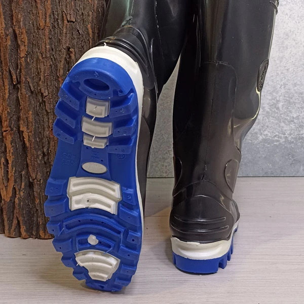 چکمه ایمنی ماناپا کد 11