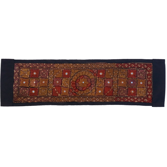 رومیزی سوزن دوزی کد SOOZRA33