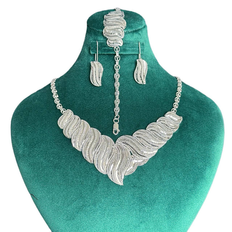 نیم ست نقره زنانه مدل خامه ای پاپیون rzzde-0117 نیم ست نقره زنانه مدل خامه ای پاپیون rzzde-0117