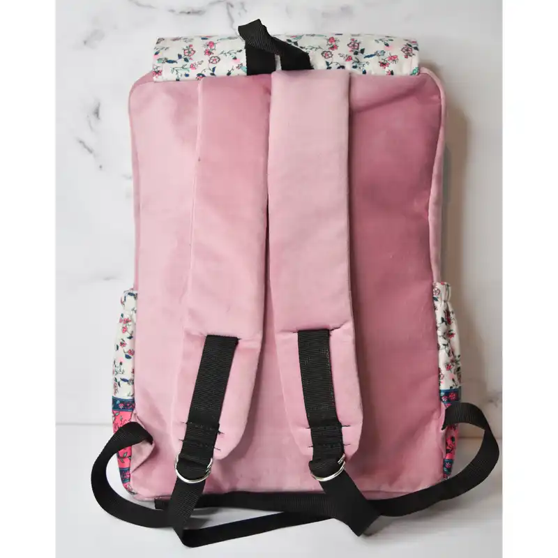 کوله پشتی زنانه مدل لبه دار کد 04