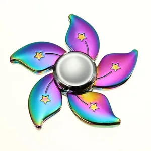 اسپینر دستی مدل Star Flower
